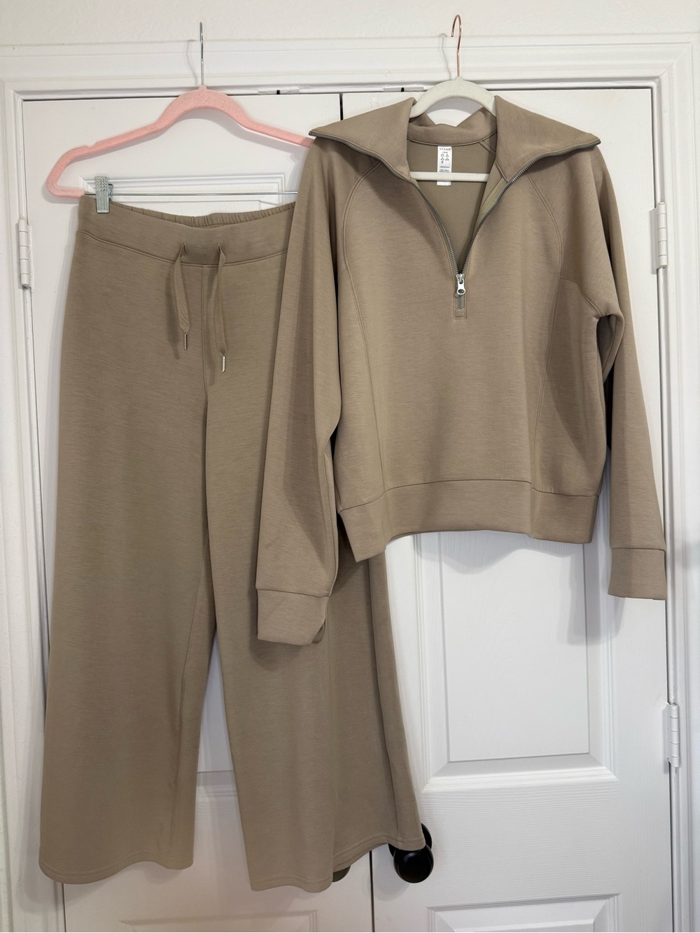 Viral SPANX AirEssential Set in Taupe/Beige Discontinued Color